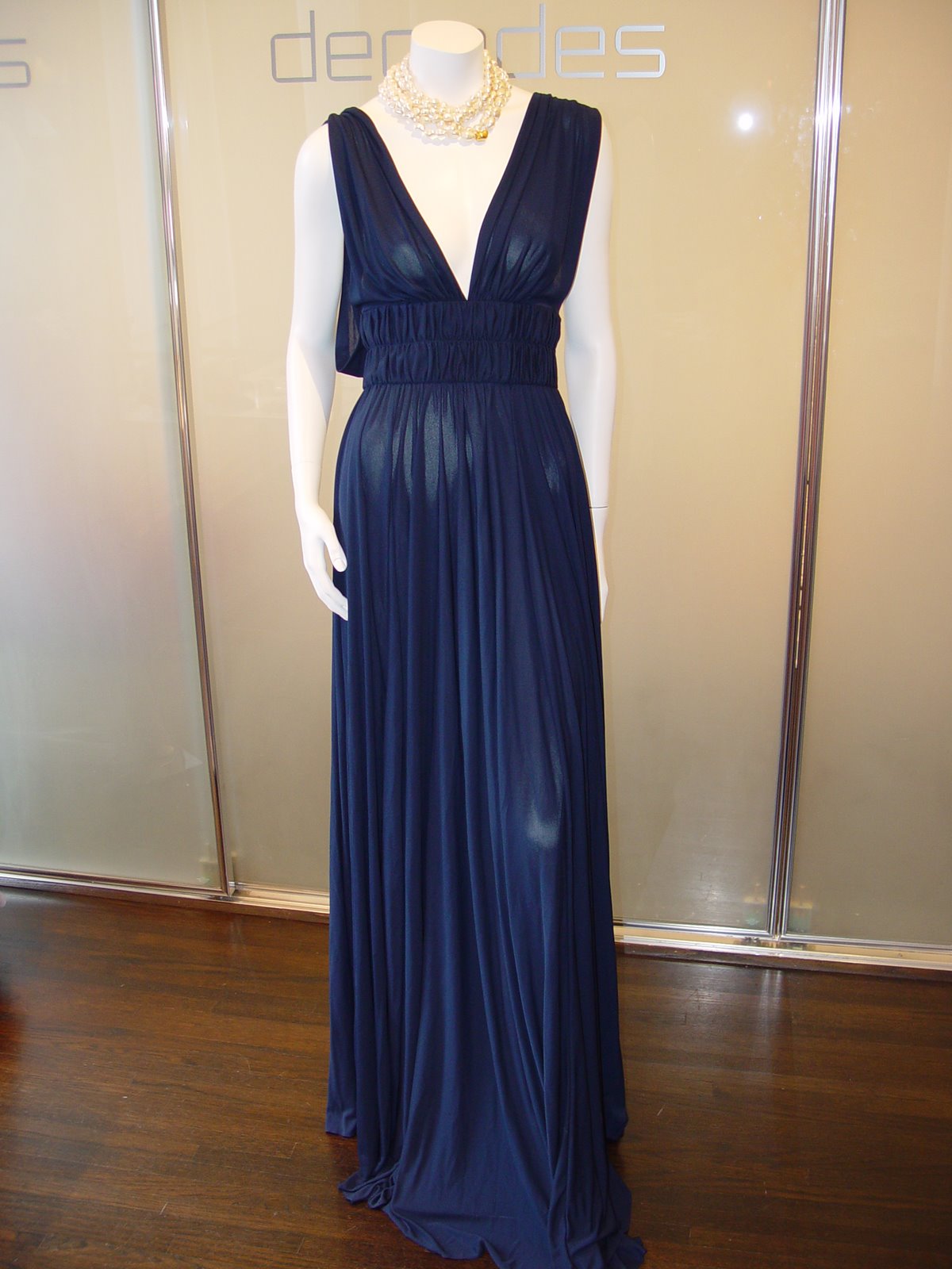 [YSL+RIVE+GAUCHE+MIDNIGHT+BLUE+JERSEY+DEEP+PLUNGE+GOWN+WITH+OPEN+BACK+NARROW+GATHERED+WAIST+C+70S+CONTEMPORARY+SIZE+FOUR+WITH+SMALL+WAIST.JPG.JPG]