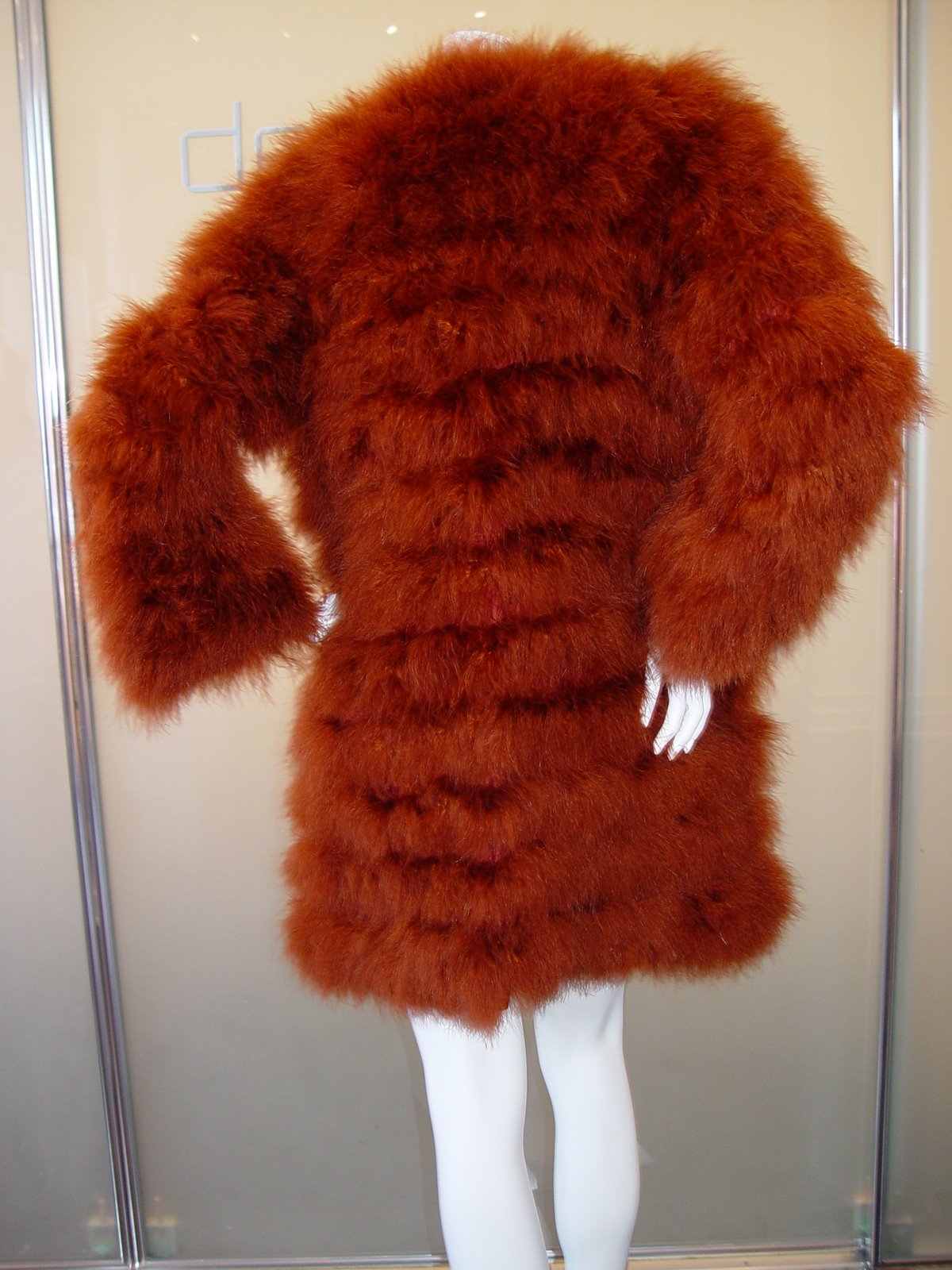 [GIVENCHY+BOUTIQUE+70S+RUST+MARIBOU+FEATHER+CHUBBY.JPG.JPG]