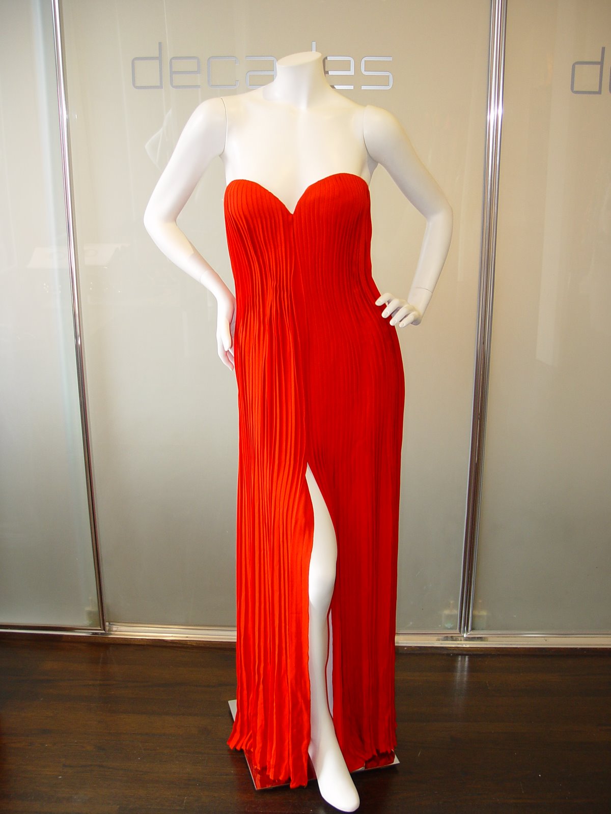 [GALANOS+RED+PLEATED+STRAPLESS+GOWN+WITH+SLIT+-+FRONT.JPG]
