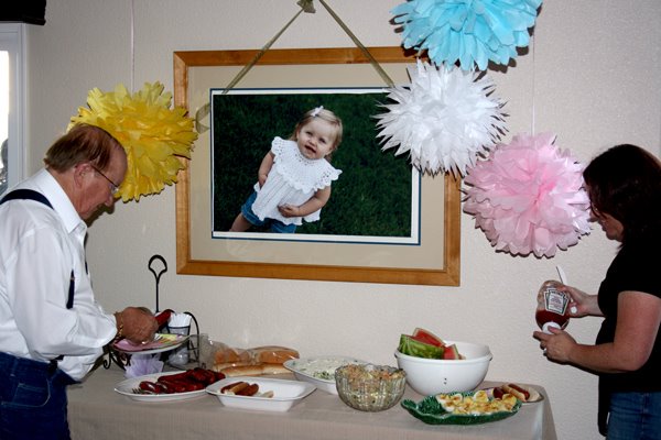[Molly's-1st-bday-party-011.jpg]