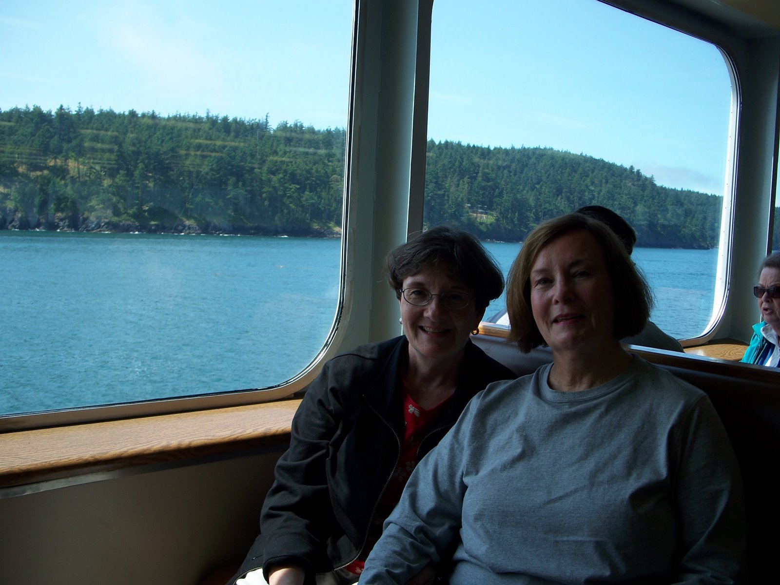 [Pat+and+Jenna+on+Friday+Harbor+ferry.JPG]