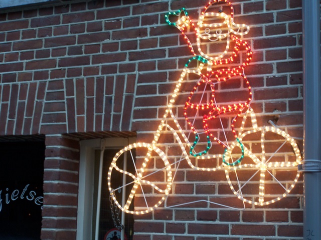 [fietsende+kerstman.jpg]