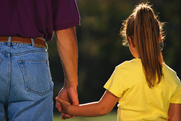 [Dad+&+daughter+holding+hands.jpg]