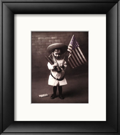 [PF_1115731~Little-Boy-with-Fireworks-July-4th-1906-Posters.jpg]