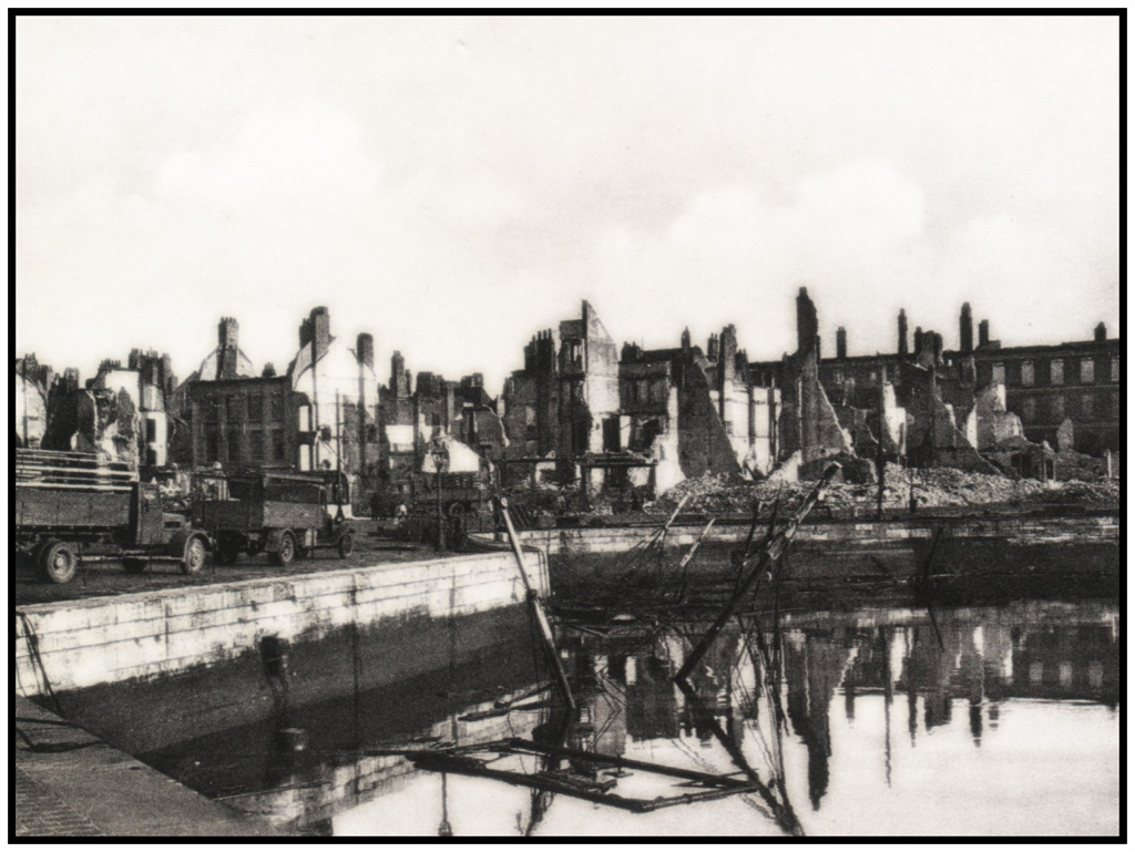 [Dunkerque+bateaux+peche+coulés+port+1940+2.jpg]
