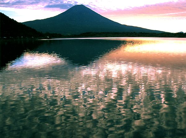 [Lake+Tanuki+Shizuoka+aut06.jpg]