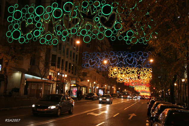[IMG_2260_20071215a_RSAf+-+Luces+de+Navidad+en+Madrid_www.jpg]