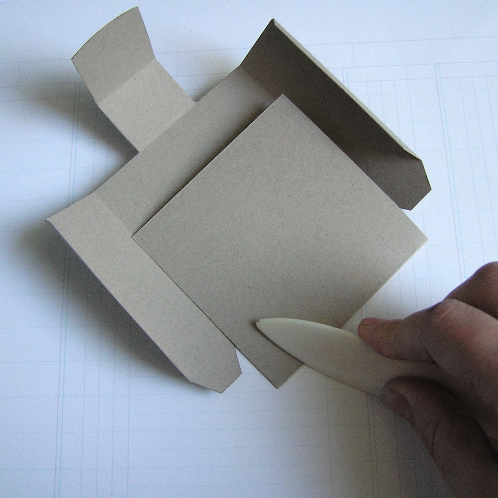 [fold+3+inch+box+template.JPG]
