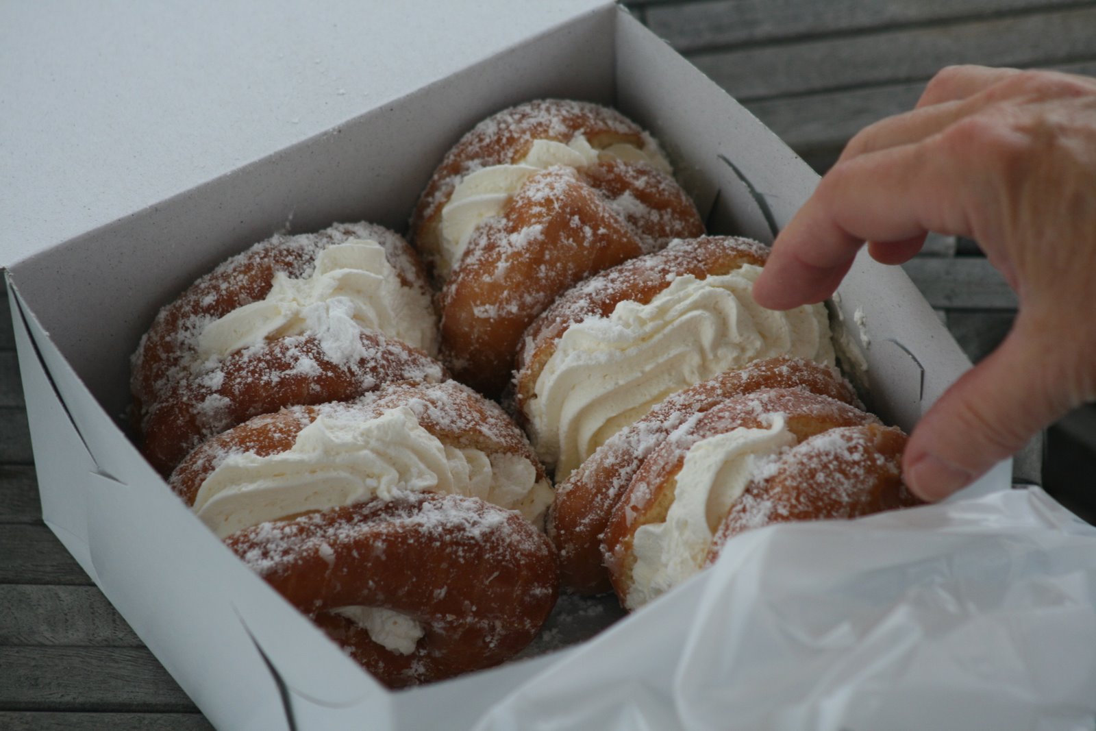[donuts.JPG]