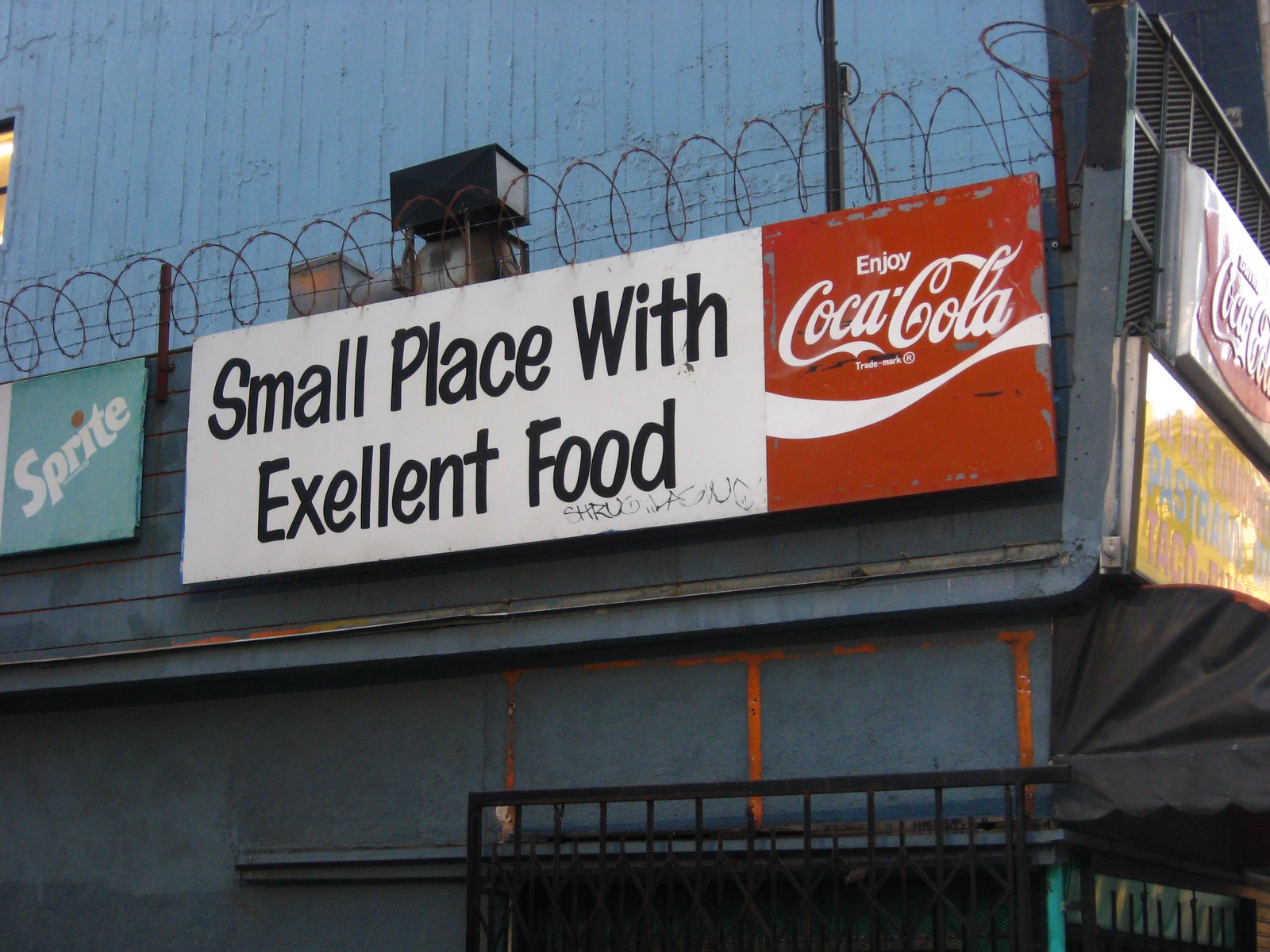[Small+place+excellent+food.jpg]