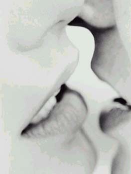 [kiss15.jpg]