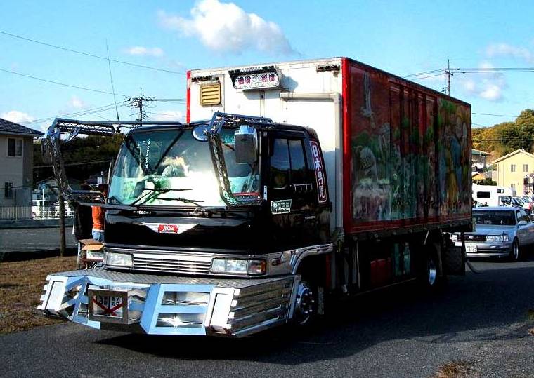 [022_dekotora_Japan_truck.jpg]