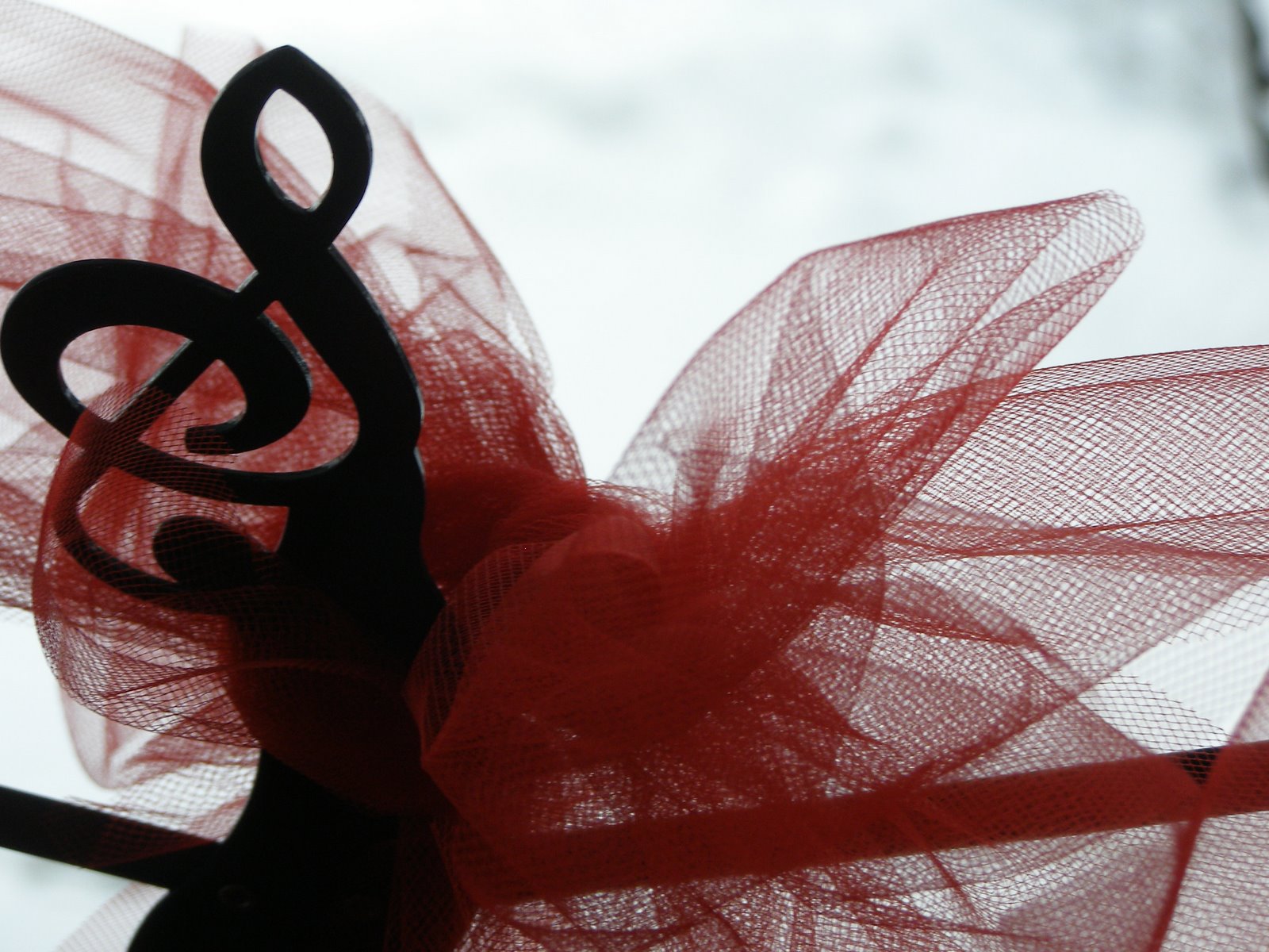 [Treble+Clef+Music+Stand+and+Red+Bow.JPG]
