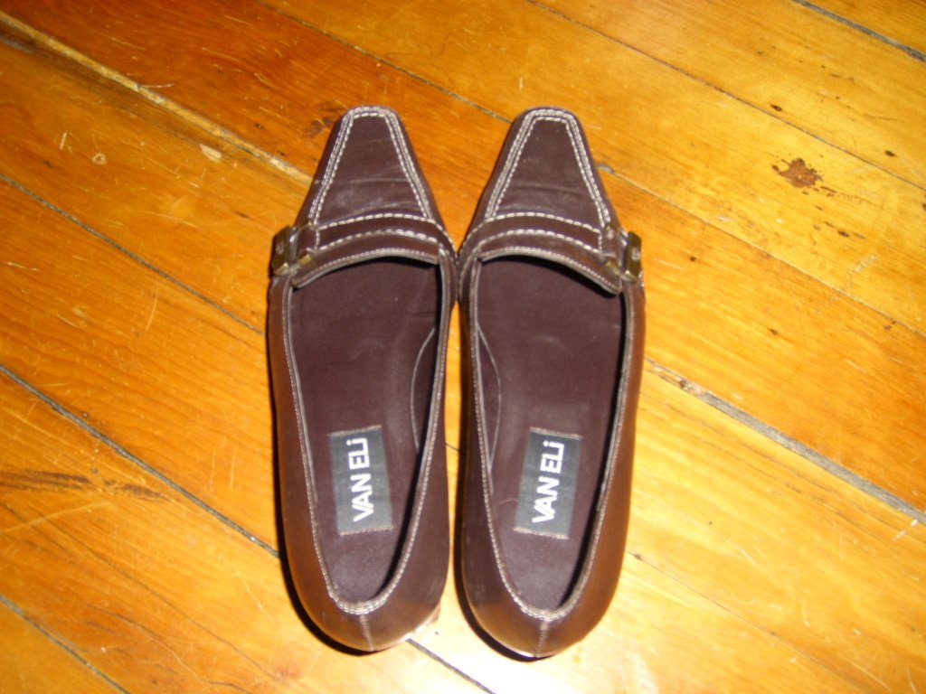 [shoes2.JPG]