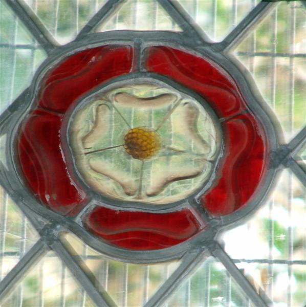 [stained+glass+window+tudor+rose1+(Medium).jpg]
