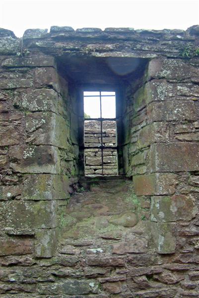 [Skenfrith+Castle+window+with+original+13th+century+ironwork+14-2-08+(Medium).jpg]