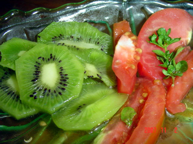 [salad+de+tomates+com+kiwi.jpg]