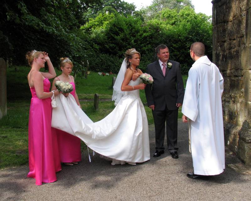 [W04.+Michael.Michelle+and+Bridesmaids+with+Vicarsm..jpg]