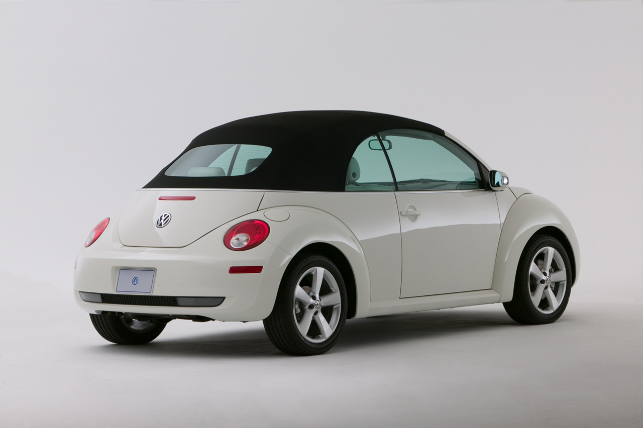 2007 VW New Beetle Triple White