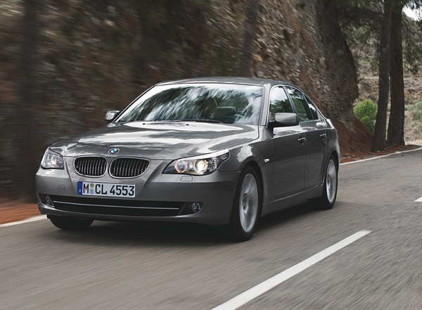 [2008_BMW_5_Series_Sedan+_5.jpg]