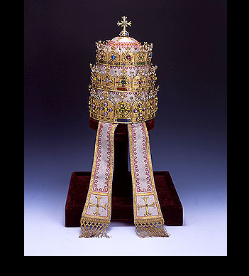 [papal tiara of pius IX.jpg]
