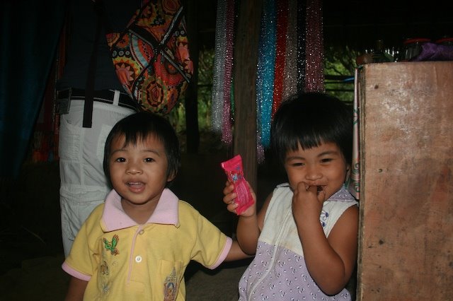 [Thai+children.jpg]