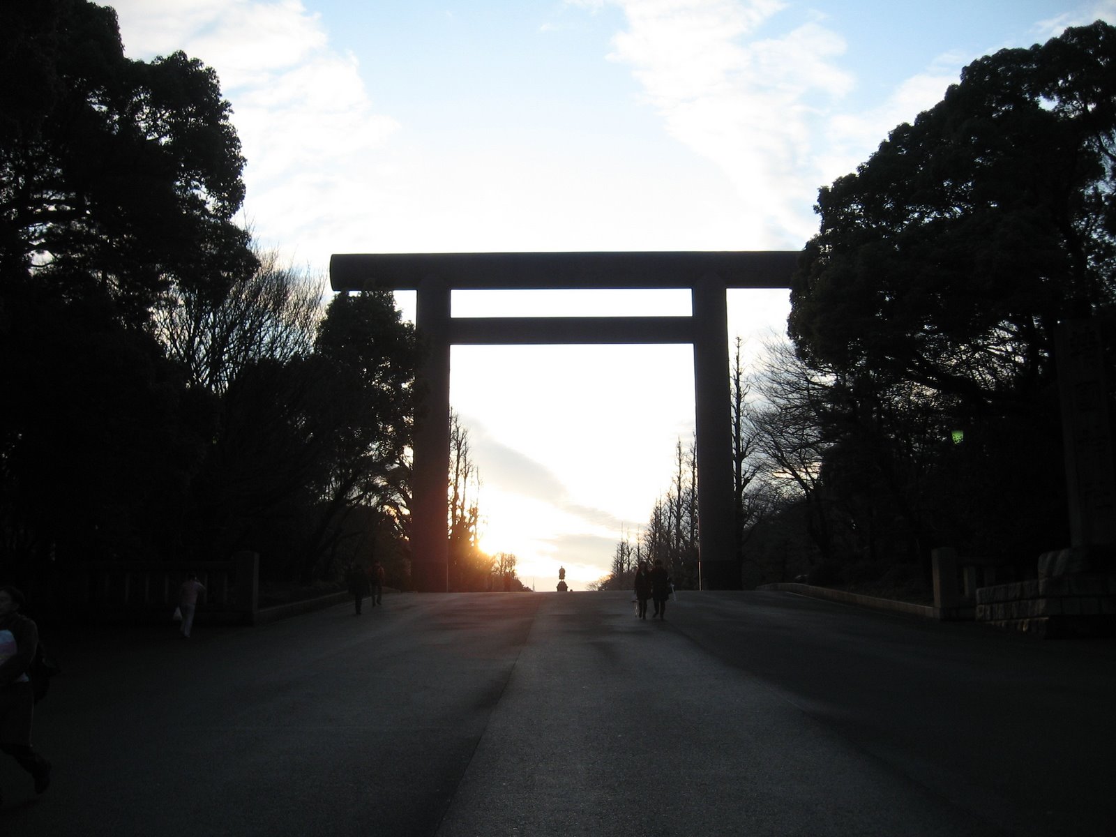 [070218_yasukuni.jpg]