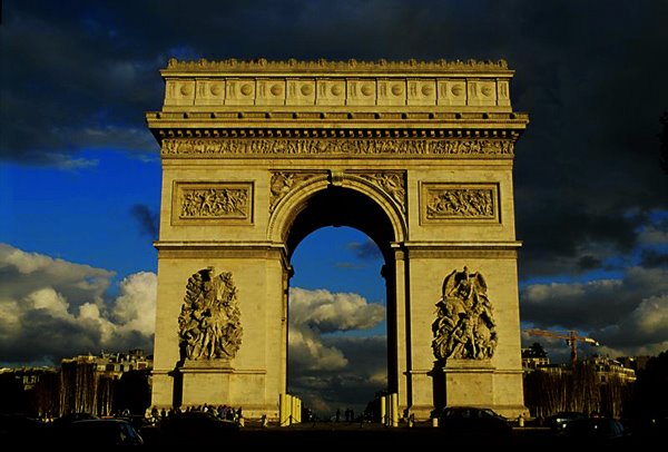 1_TRAVEL SERIES_ Paris, France_ Arc de Triomphe