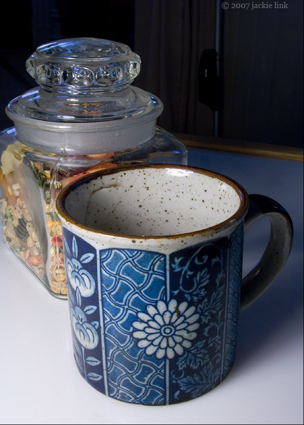 [Coffee+cup-glass+jar.jpg]
