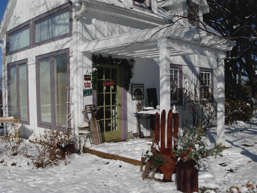 [winter+outside+porch.JPG]