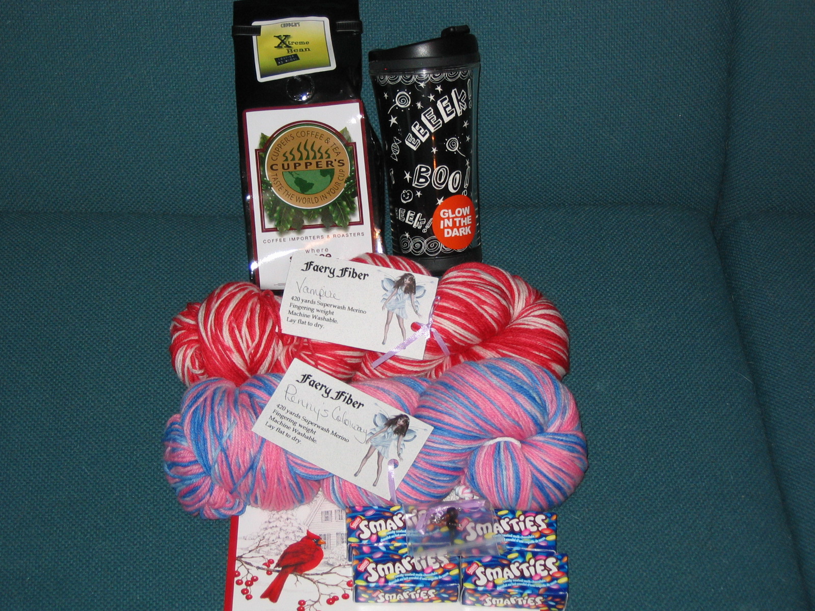 [Goodies+recieved+from+Tami+in+The+Hand+Dyed+Yarn+Swap+2.JPG]