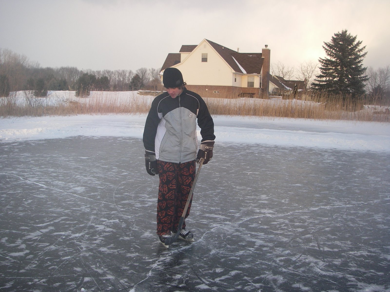[skating+on+the+pond+2.3.07+002.jpg]