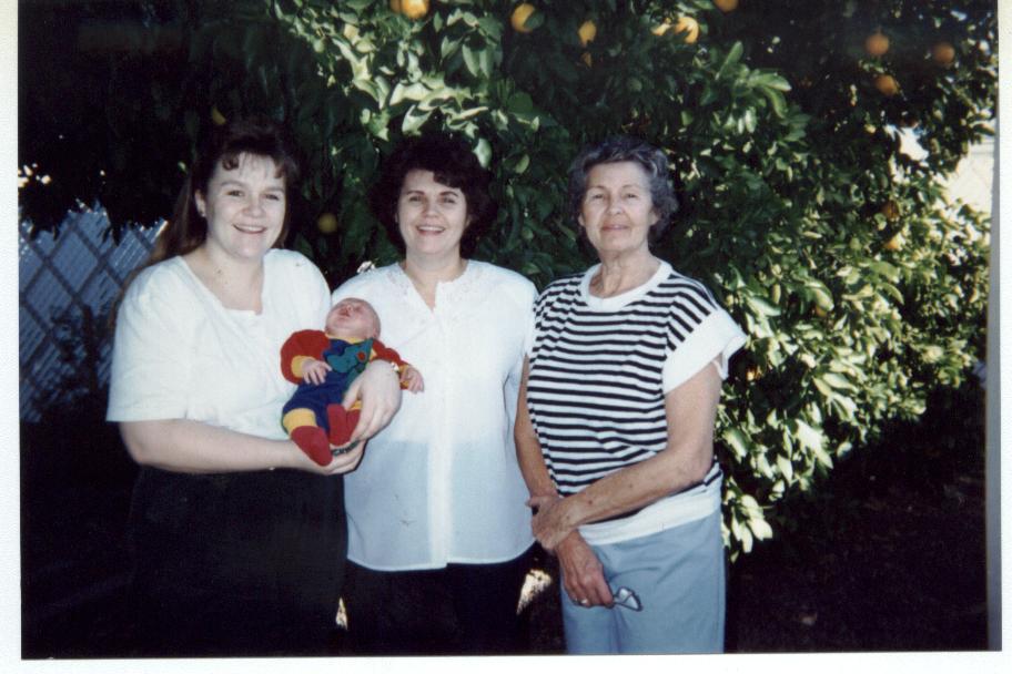 [Amy+Dec+1994+Brennan+Grandma+Nancy+Great+Grandma+Jessie.jpg]