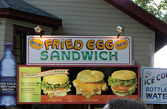 [fried+egg+sandwich.jpg]