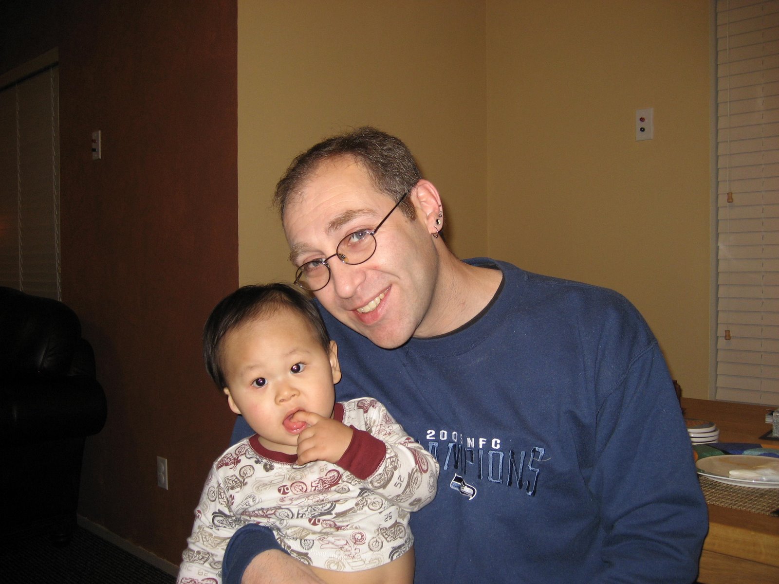 [Ian+and+Uncle+Rex+003.JPG]
