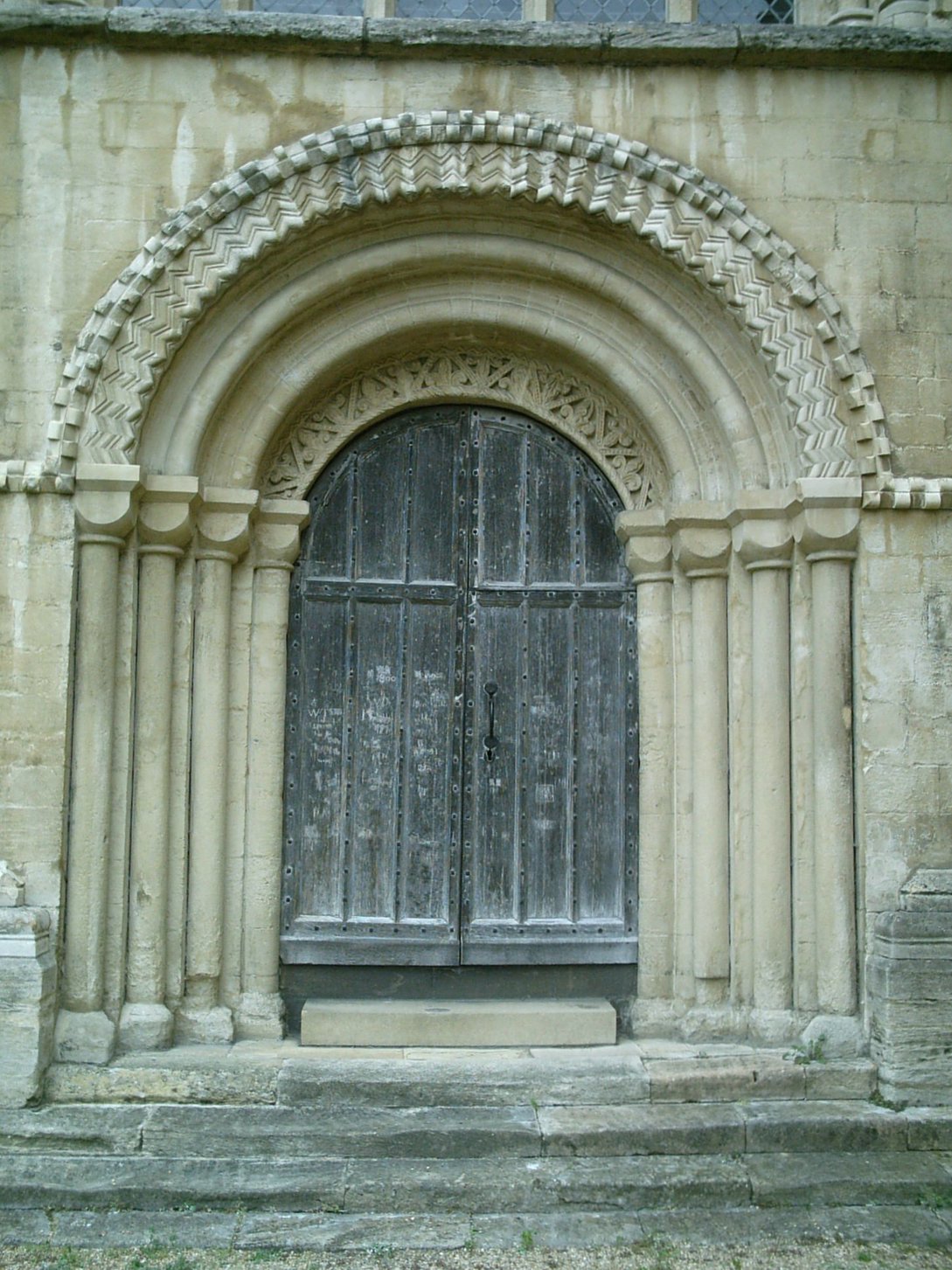 [Romanesque+doorway+peterborough+cath.jpg]