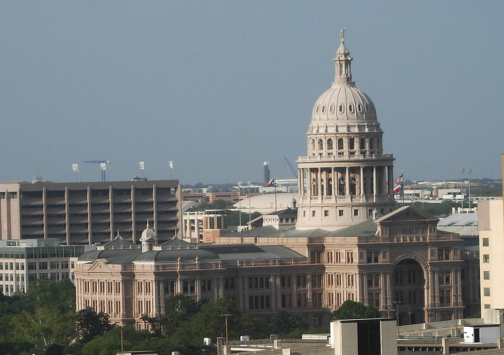 [200807CapitolFrom2209At360View.jpg]