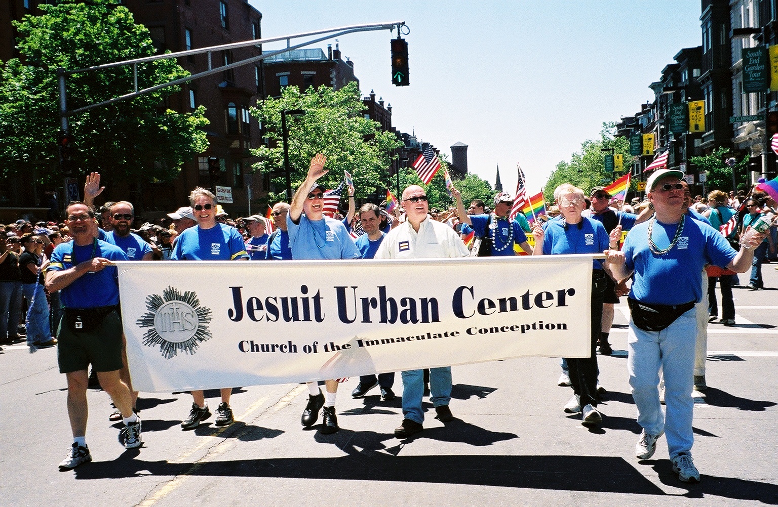 [Jesuit+Urban+Ctr+pride+marchers.jpg]