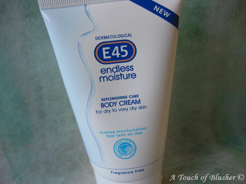 [E45+Endless+Moisture+Replenishing+Care+Body+Cream+4.JPG]