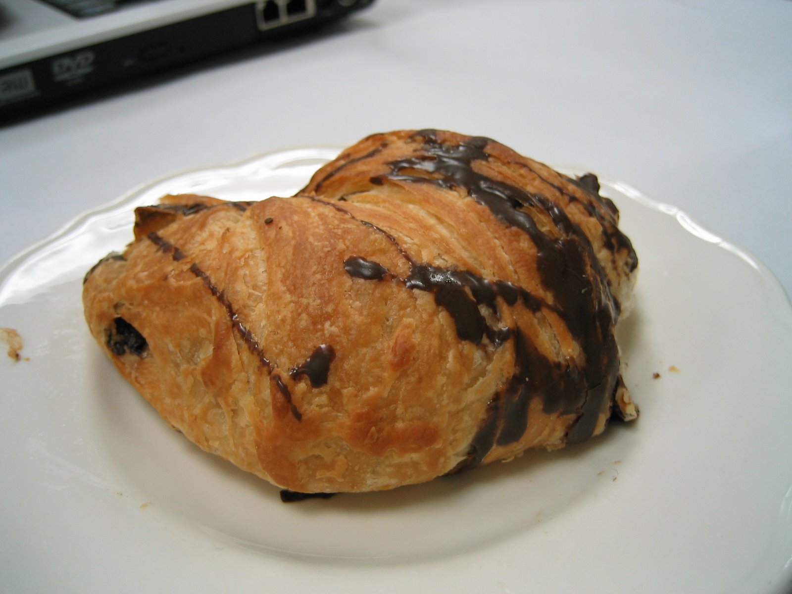 [06-02-croissant.jpg]