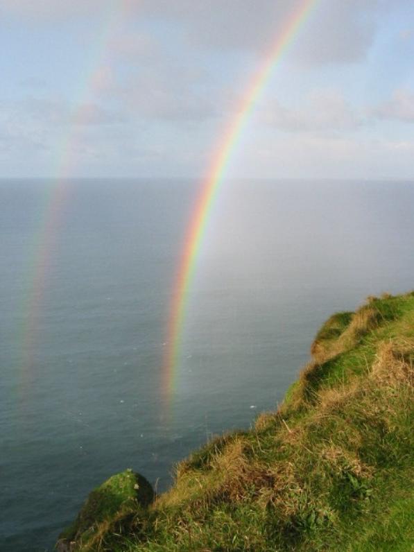 [597_Ireland_-_Co_Clare_-_Double_rainbow_at_Cliffs_of_Moher_-_11-01.JPG]
