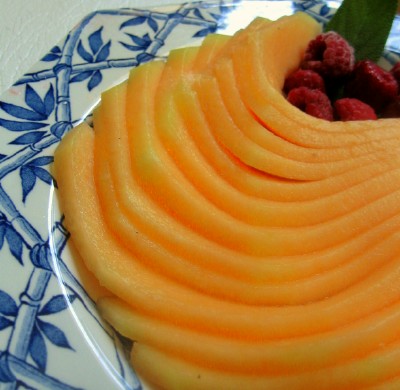 [best-way-to-slice-canteloupe-for-fruit-tray-thin-slices.jpg]