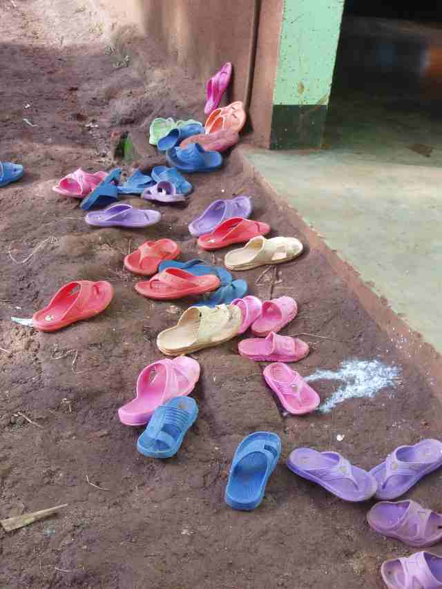 [karatu+orphanage+shoes.jpg]