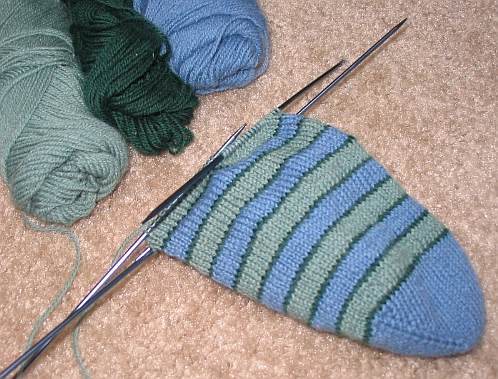 [summer_sock_knitting.jpg]