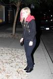 [84-1216741542-th_29784_Avril_Lavigne_At_Madeo_Restaurant_in_Hollywood1_122_1069lo.jpg]