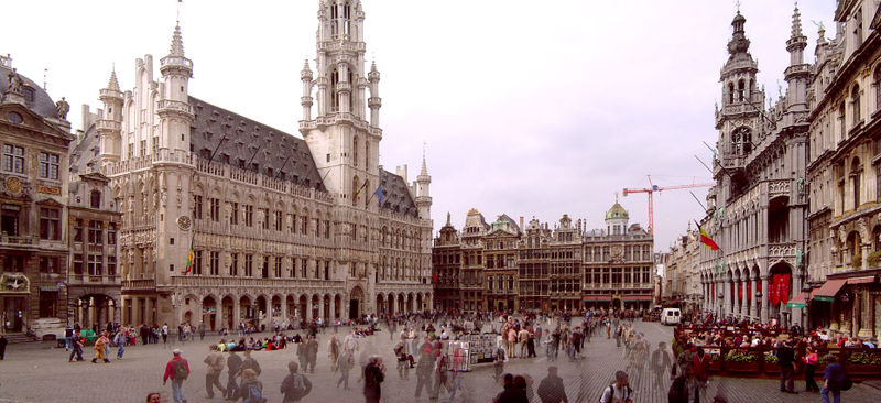 [800px-Grand_place_brussels_WQ3.jpg]
