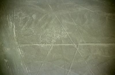 [Nazca-lineas-manos-c01.jpg]