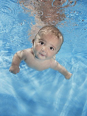 [swimming_babies_03.jpg]