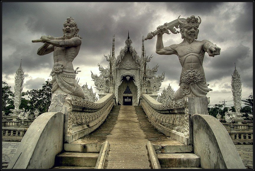 [Chiang-Rai-White-Temple.jpg]
