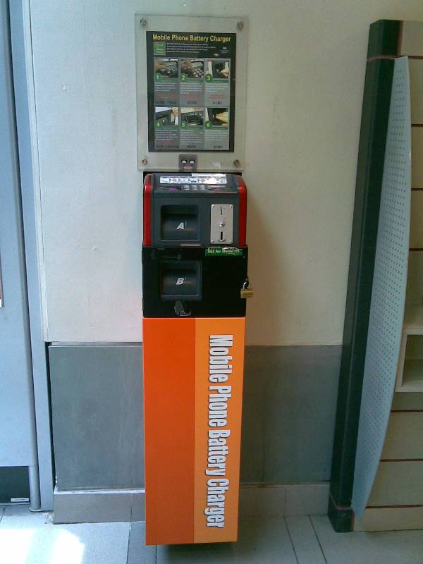 [Vending+Machine+HP+Charger.jpg]
